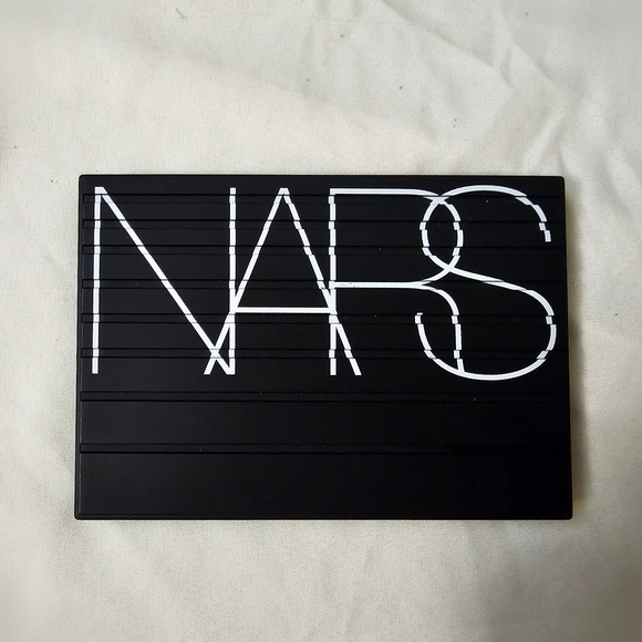 NWOB NARS Extreme Effects Eyeshadow Palette - Picture 1 of 4
